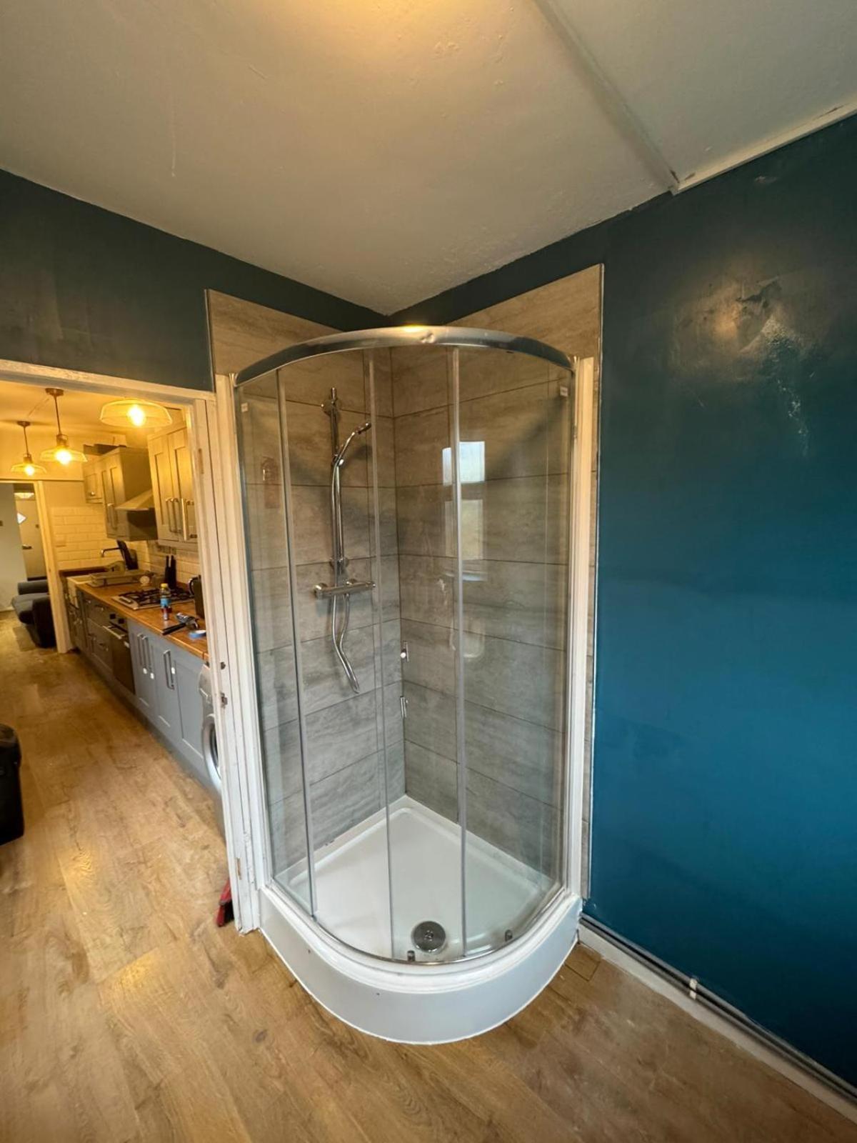 Contractors-City Centre-Parking-Sleeps 9 -Smart Tv, 2 Bathrooms! Coventry Eksteriør billede